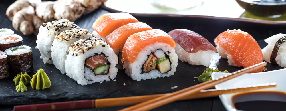 IIU Restaurant Asian Sushi Service